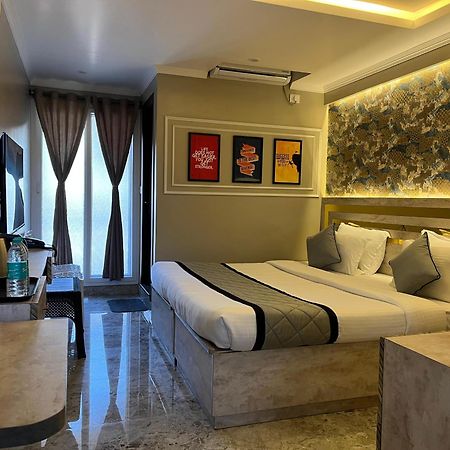 Hotel Lg Suites 班加罗尔 外观 照片