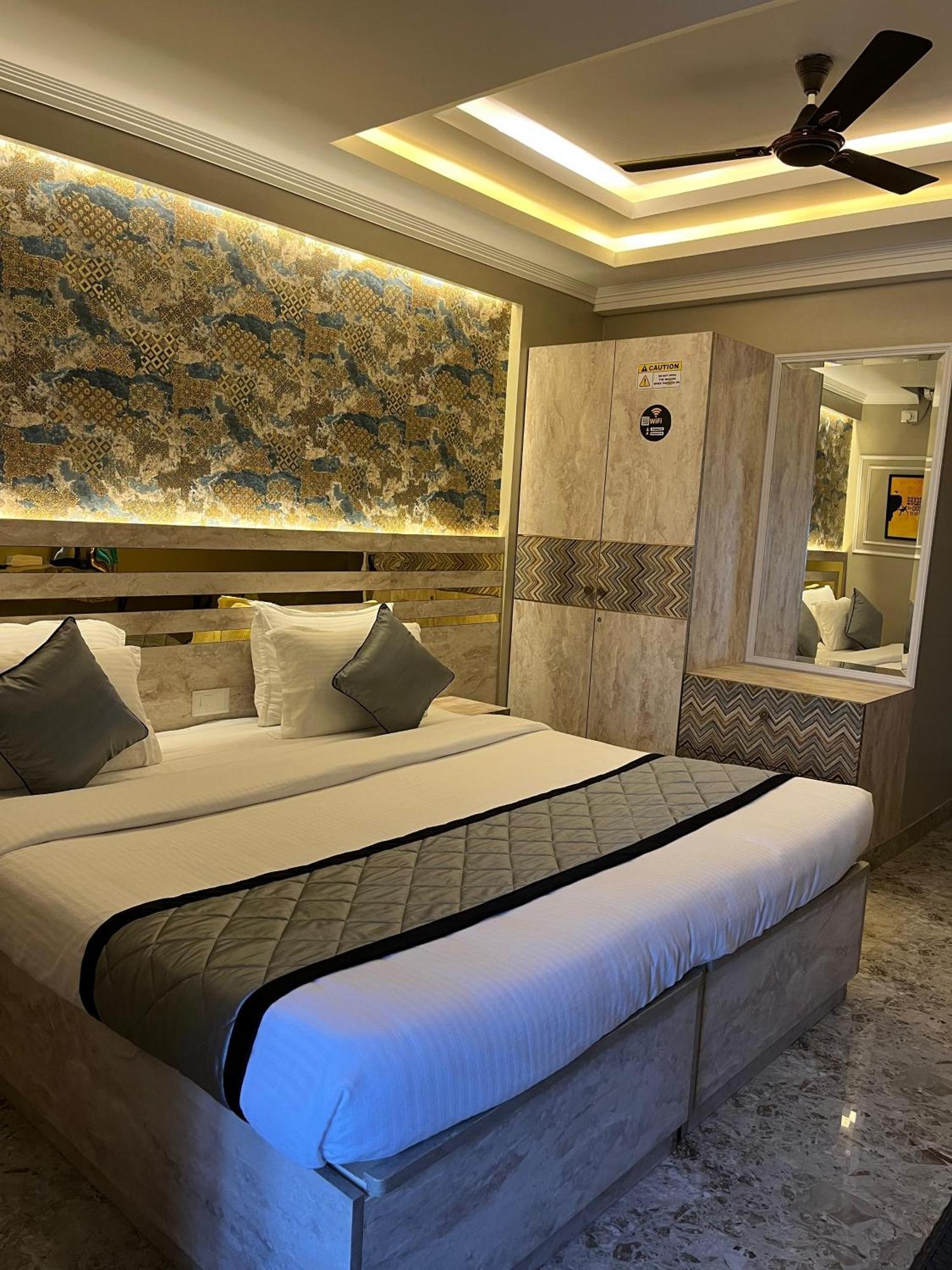 Hotel Lg Suites 班加罗尔 外观 照片